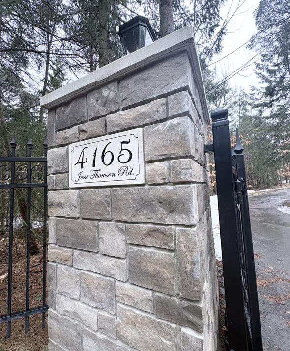 Gate entrance design